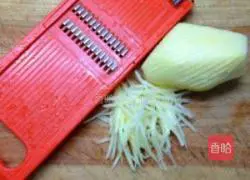 Illustration of how to make potato pancakes 1