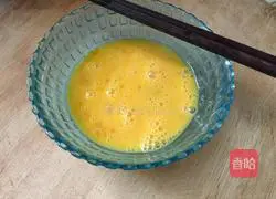 Illustration of how to make bacon, vegetable and egg pancakes 1