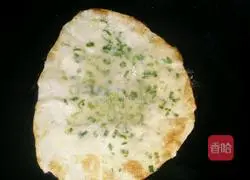 Illustration of how to make dumpling skin scallion pancake 11
