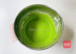 Illustration of how to make Christmas tree muffin cake 6