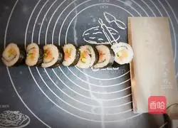 Illustration of how to make sushi 6