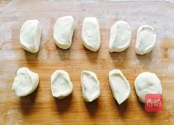 Illustration of how to make scallion pancakes (electric pancake version) 10