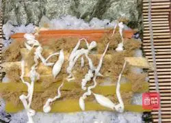 Illustration of how to make sushi 5