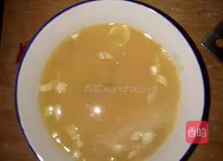 Illustration of how to make egg pancakes 4