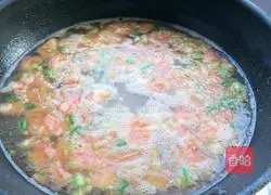 Illustration of how to make tomato and egg braised cake 17