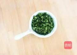 Illustration of how to make egg potato pancakes 3