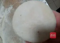 Illustration of making bean dregs dough cake 10