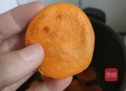 Illustration of how to make tomato and egg pancakes 6