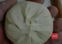 Illustration of how to make egg-filled pancakes 4