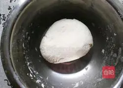 Illustration of how to make pineapple butter cake 9