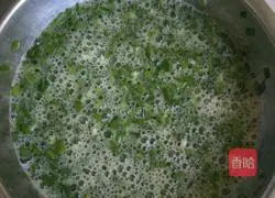 Illustration of how to make chive egg pancake 1