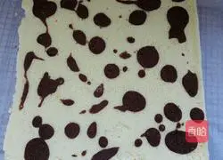 Cow Flower Cake Roll Recipe Illustration 15