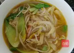 Illustration of how to make tomato and bean sprouts braised cake 10