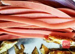 Illustration of how to make meat floss and egg sushi 4