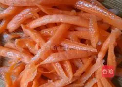 Illustration of how to make carrot cake 1