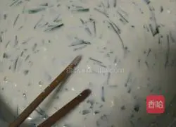 Illustration of how to make leek pancakes 2