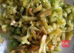 Illustration of how to make chili pancakes 1