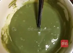 Illustration of how to make matcha waffles 4