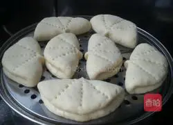 Milk Lotus Leaf Cake Recipe Illustration 9