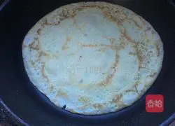 Illustration of how to make egg batter cake 6