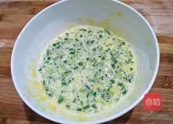Illustration of how to make green onion and egg pancakes 7