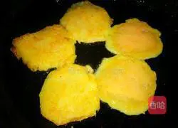 Korean Illustration of how to make potato pancakes 8