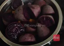 Pumpkin and Purple Sweet Potato Cake Recipe Illustration 2