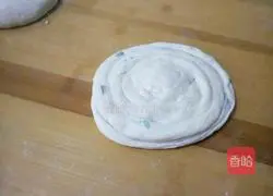 Illustration of how to make garlic sprouts puff pastry 13