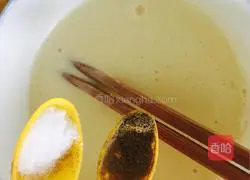 Illustration of how to make breakfast egg burritos 3