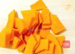 Illustration of making dough pumpkin cake 1