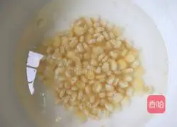 Illustration of how to make corn and sweet potato cakes 1