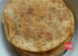 Illustration of how to make dumpling skin pancakes 7