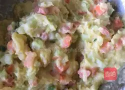 Illustration of how to make crispy potato pancakes 7