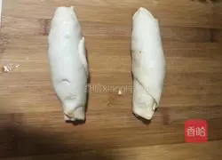 Illustration of how to make spicy scallion pancake 9