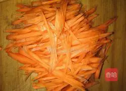 Illustration of how to make egg and carrot cake 1