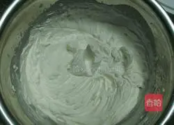 Christmas Cream Strawberry Cake (6 inch) Illustration of how to make 11