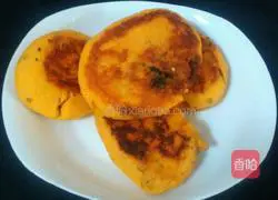 Illustration of how to put cornmeal stuffing on pancakes 13