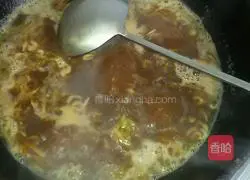 Chinese cabbage, shrimp skin and bone soup braised cake recipe 3