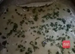 Illustration of how to bake steamed buns with electric cakes and oil 4