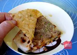 Illustration of how to make layers of fragrant mutton patties 22