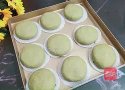 Illustration of making soybean-filled malt pancake 9