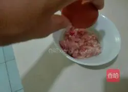 Illustration of how to make meatloaf soup 3