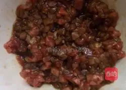 Illustration of how to make fried cowpea and rice burritos 8