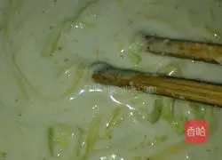 Illustration of how to make pumpkin pancakes 4