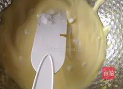 Illustration of how to make egg pancakes 1
