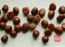 Illustration of how to roast chestnuts in an electric pan 1