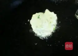 Illustration of how to make seabass cake 7