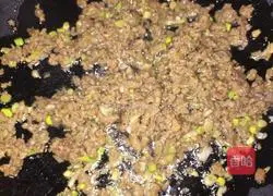 Beef and Onion Pie Recipe Illustration 6