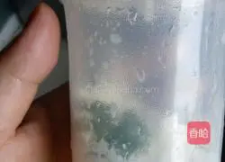 Illustration of how to make egg pancakes 3