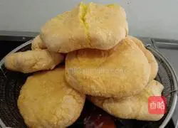 National Day Golden Cake Recipe Illustration 4